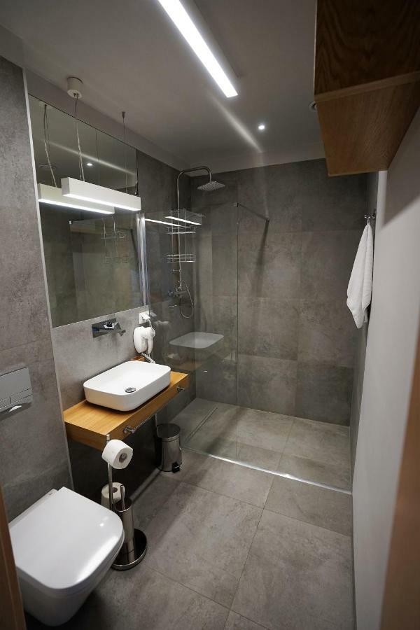 Kamienica Nr 6 Aleksandrów Lódzki Exterior foto